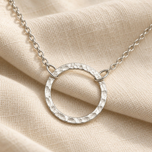 Hollow Pendant Necklace VIP