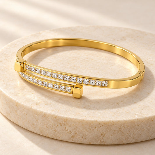 Love Nail Diamond Bracelet VIP